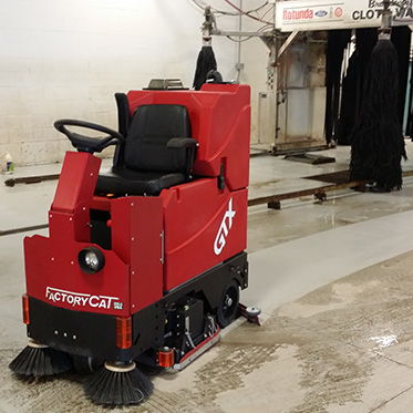 Поломоечно-подметальная машина с цилиндрическими щётками GTX 30C