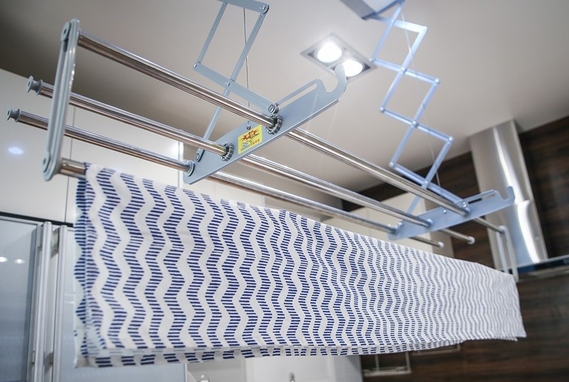 Электрическая потолочная сушилка для белья со встроенным светильником и вентилятором Gochu PSN-AH10A