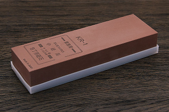 Камень точильный водный #1000 на подставке Suehiro SH/KR-1