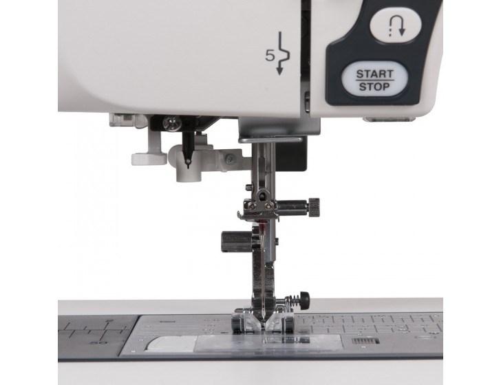 Швейно-вышивальная машина Janome Memory Craft 9900 (MC 9900)