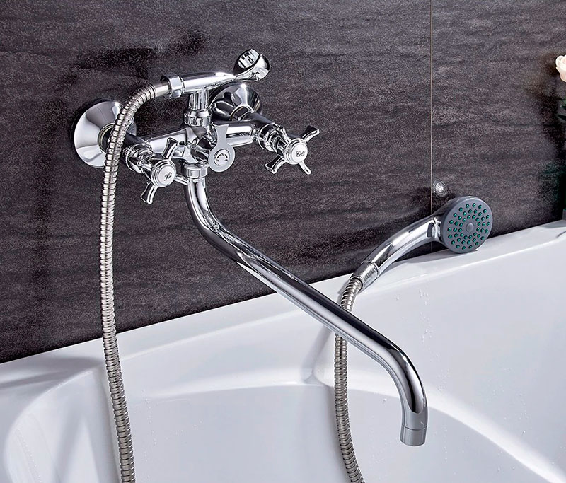 СМЕСИТЕЛЬ ДЛЯ ВАННЫ LEDEME L2611