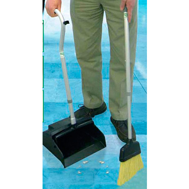 Совок и щетка с телескопической ручкой в комплекте