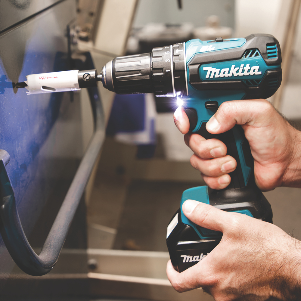 Аккумуляторная ударная дрель-шуруповерт Makita DHP485SYE 18В, 2х1,5 Ач Li-ion, 50 Нм, 1 900 об/мин