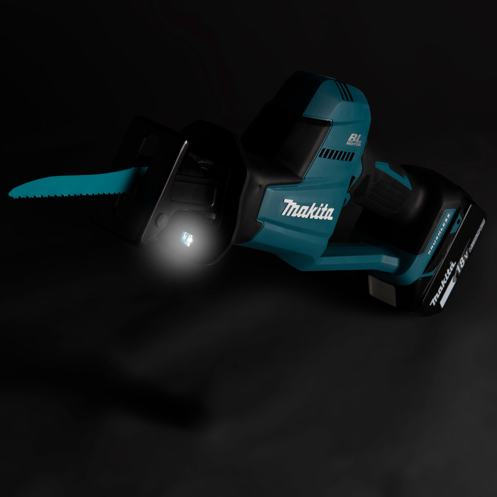 Пила сабельная аккумуляторная Makita DJR189Z LXT BL 18В, ход 22мм, рез 255мм, XPT, электрический тормоз, регулировка оборотов, поддержание оборотов под нагрузкой, бесключевая смена полотна, подсветка, без акб и ЗУ