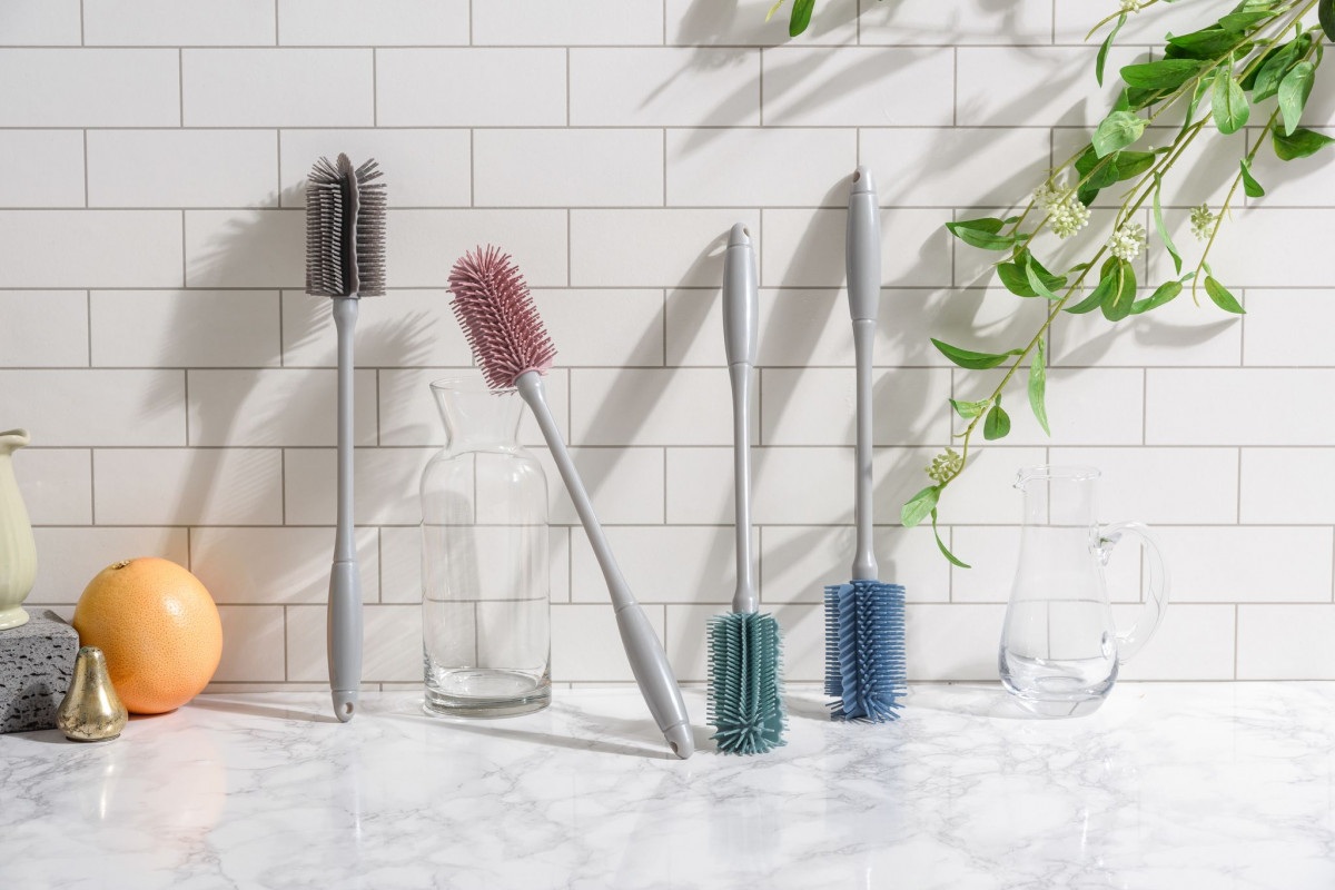 Силиконовая щетка для мытья бутылок широкая KF Pastel