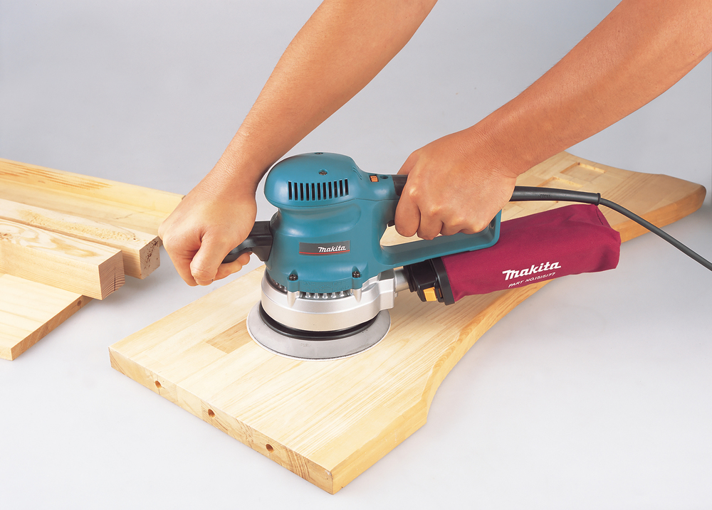 Эксцентриковая шлифовальная машина электрическая Makita BO6030 310 Вт, 150 мм, 4000-10000 об/мин