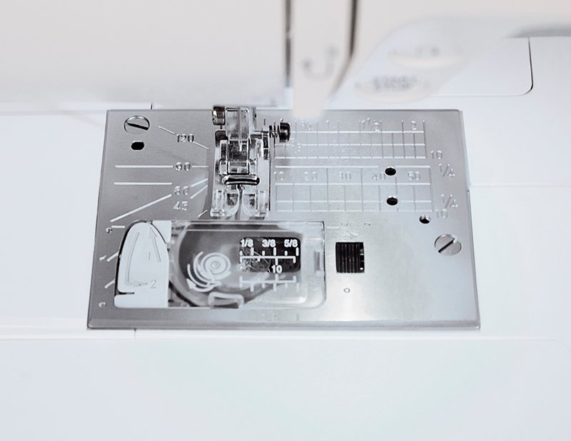 Компьютерная швейная машина Janome HomeDecor 6180