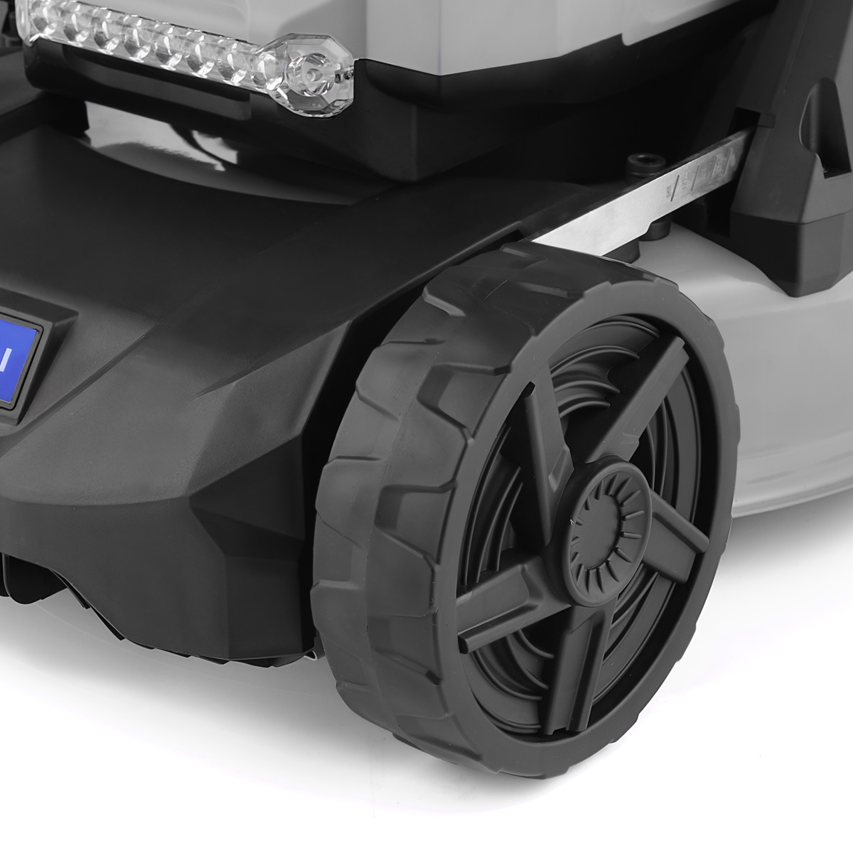 Самоходная аккумуляторная газонокосилка Hyundai LA 4047 без АКБ и ЗУ