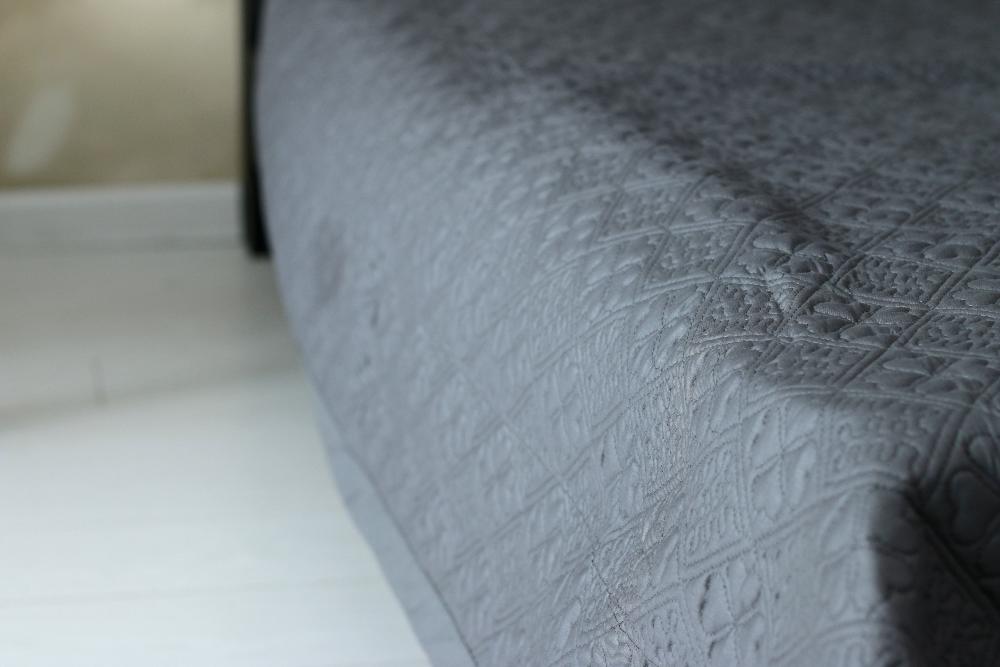 Простыня стеганая GOCHU Clover K 170*210 угольный