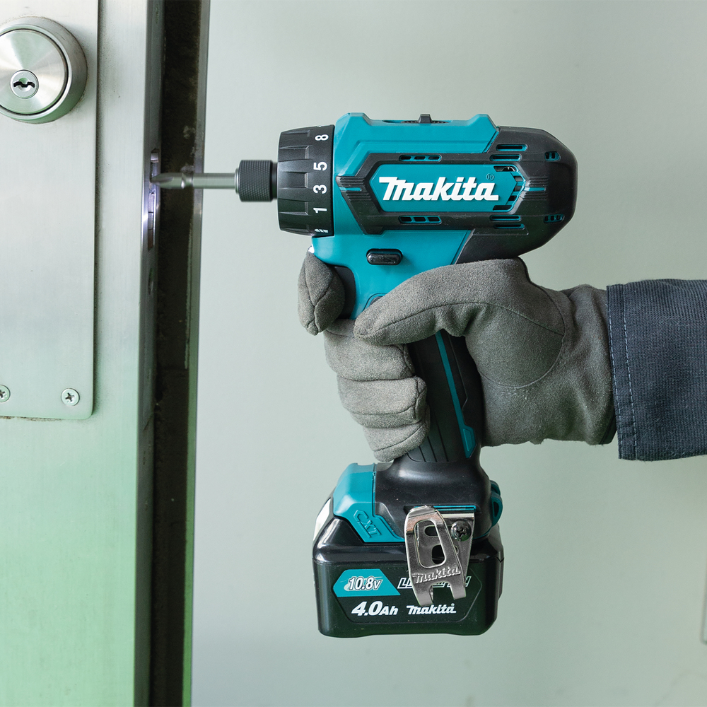 Дрель-шуруповерт аккумуляторная Makita DF033DZ CXT 12В, 30 Нм, 1700 об/мин, без акб и ЗУ
