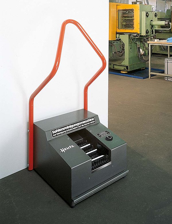 Машинка для чистки обуви HEUTE Solamat 90