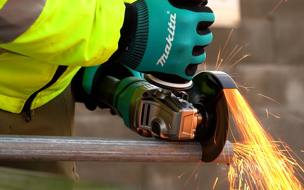 Угловая шлифмашина аккумуляторная Makita GA050GZ XGT BL 40В, 125 мм, 11000 об/мин, без акб и ЗУ