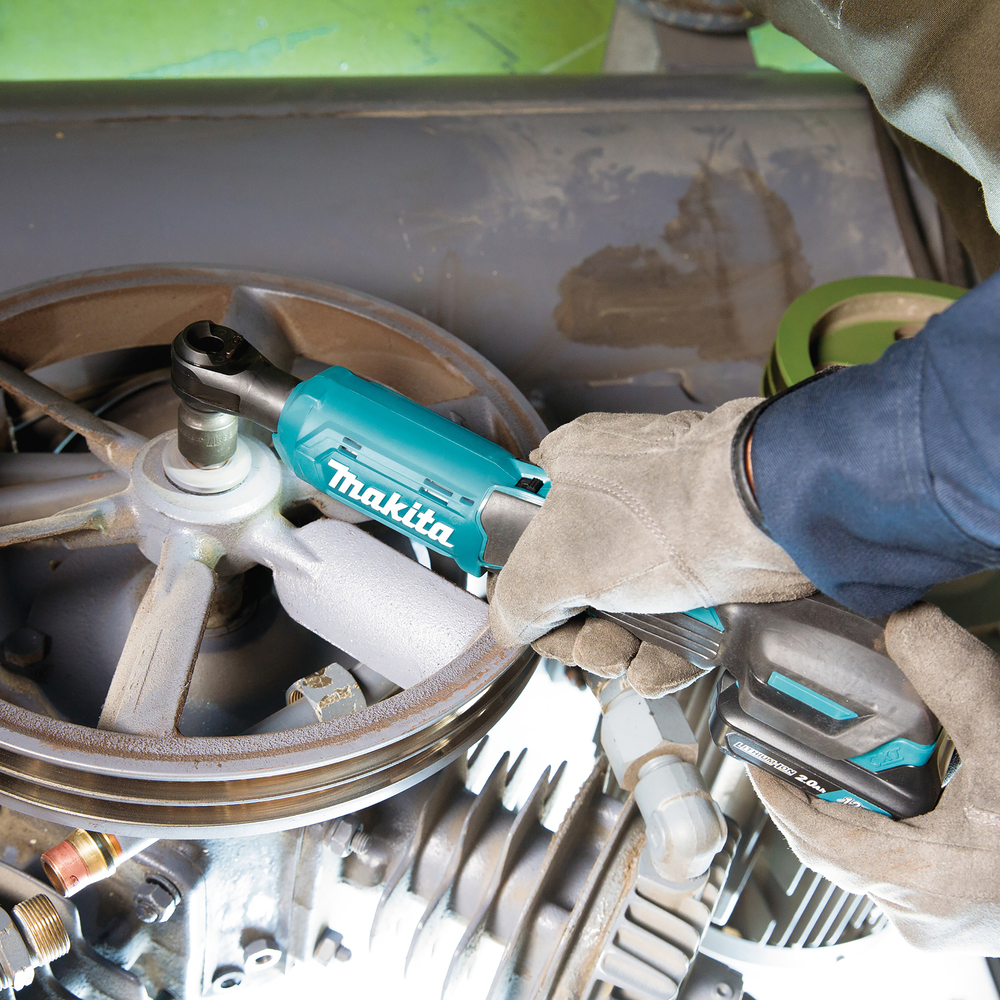 Угловой гайковерт трещетка аккумуляторный Makita WR100DZ СXT 12В, 3/8\" и 1/4\", 47.5 Нм, 0 – 800 об/мин, без акб и ЗУ