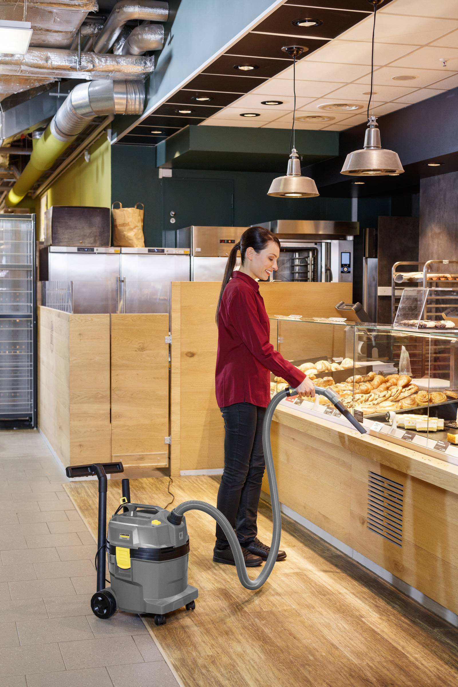 Пылесос сухой и влажной уборки Karcher NT 22/1 Ap