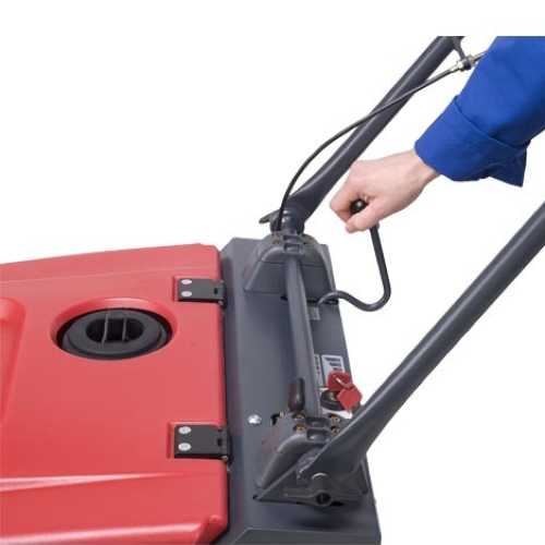 Самоходная подметальная машина Cleanfix KS 650 IBC