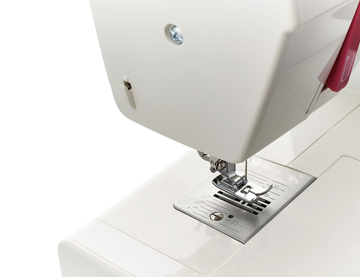 Электромеханическая швейная машина CHAYKA ЧАЙКА 145М