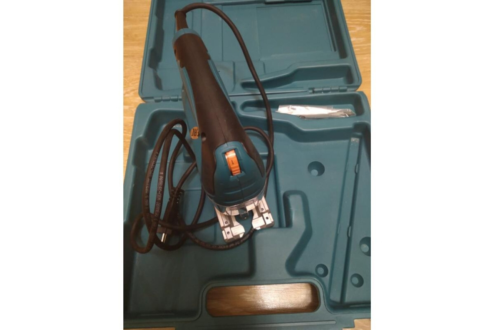 Лобзик электрический Makita 4329KX1 450 Вт, 65 мм, 500-3100 об/мин, набор A-86898