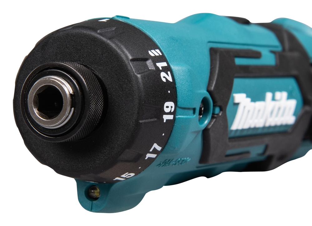 Отвертка аккумуляторная Makita DF012DSE 7.2В, 2х1.5 Ач, 5.6 Нм, 650 об/мин