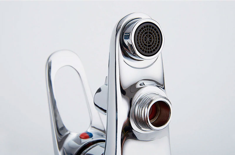 СМЕСИТЕЛЬ ДЛЯ ВАННЫ LEDEME L3013, КОРОТКИЙ ИЗЛИВ