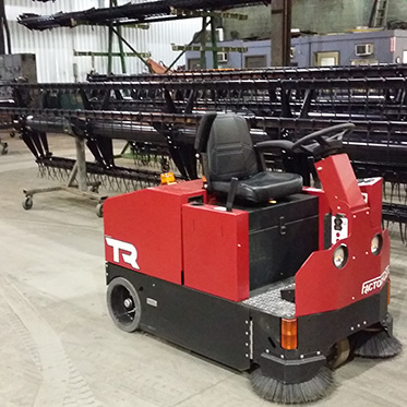 Аккумуляторная подметальная машина с сиденьем для оператора TR