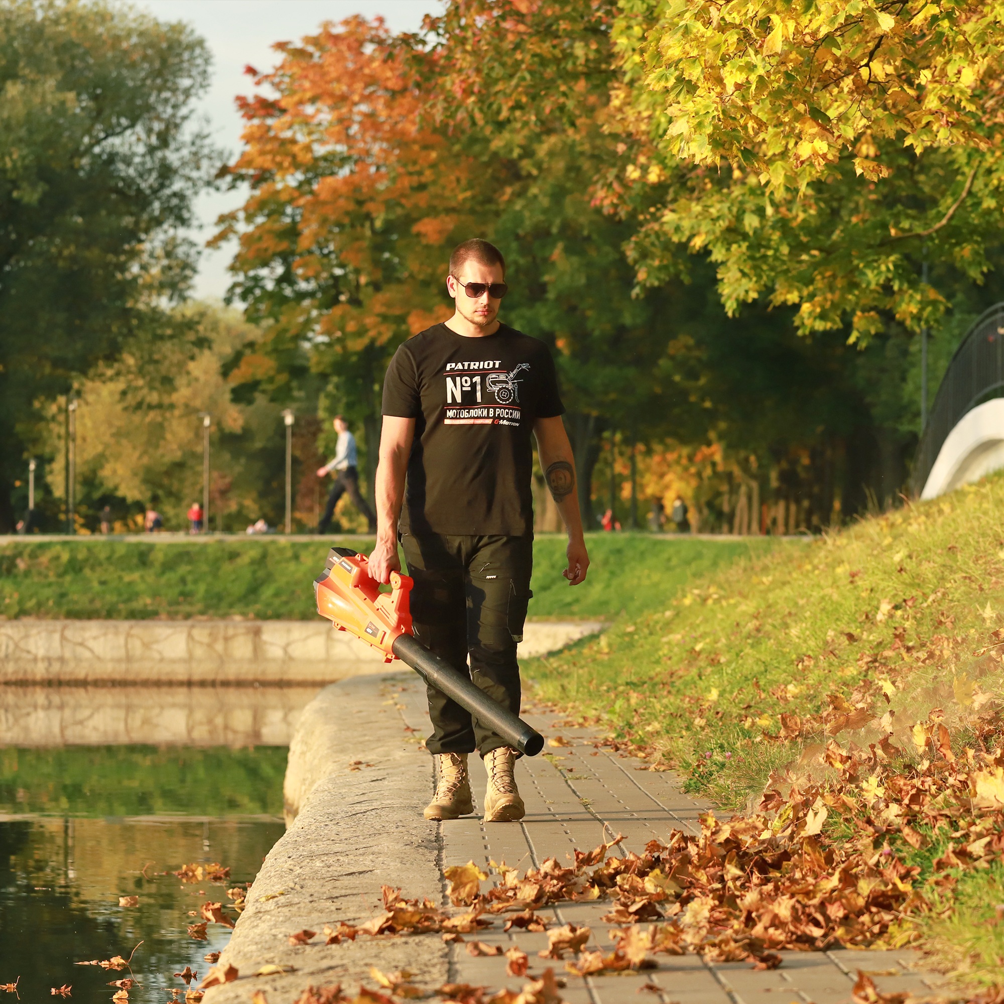 Воздуходув аккумуляторный PATRIOT СВ411 40В, бесщеточный мотор, производительность 11м3/мин, без АКБ и ЗУ