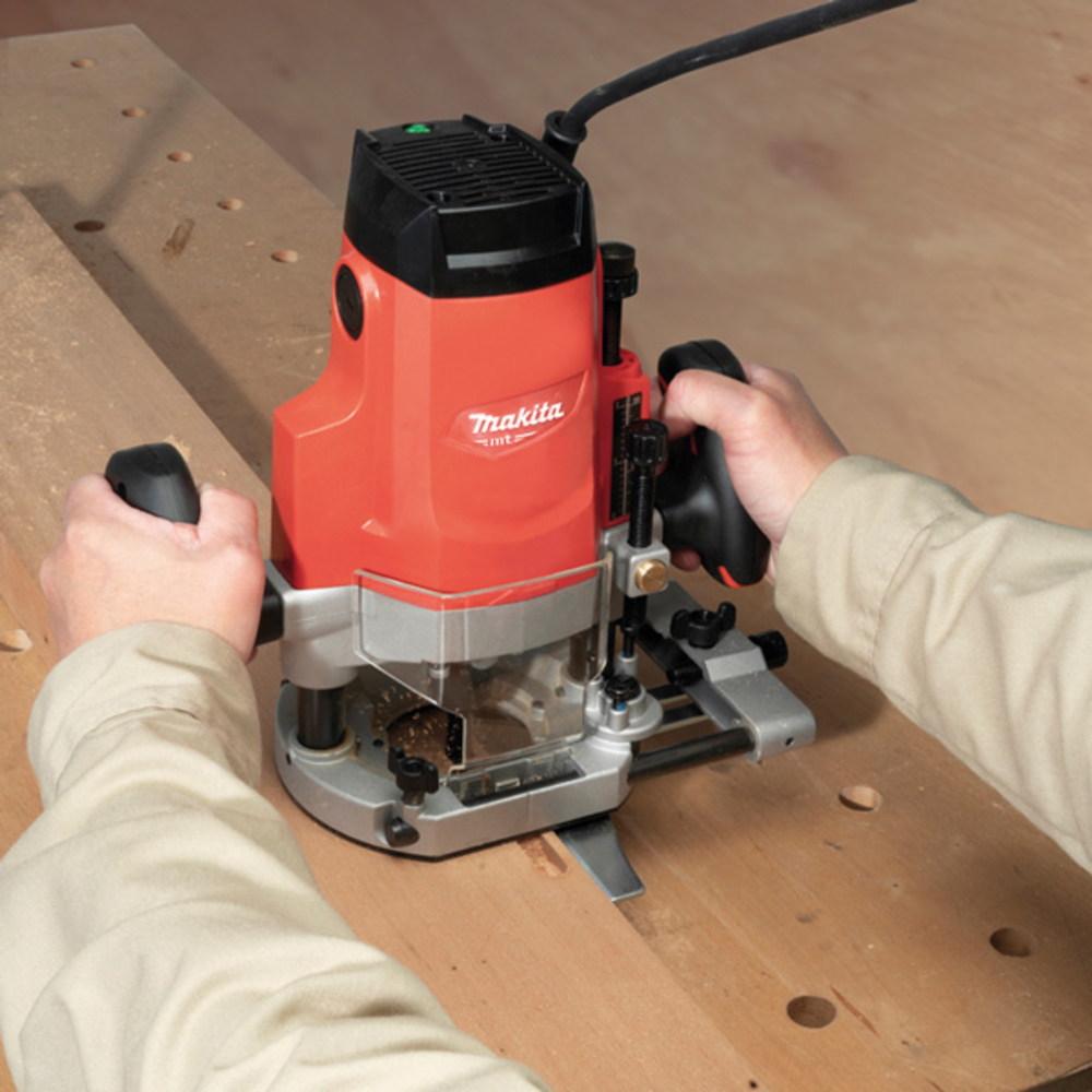 Фрезер MT-Line электрический Makita M3602 1650 Вт, 12 мм, 22000 об\м