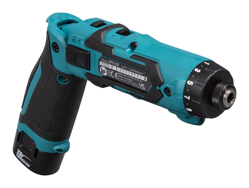 Отвертка аккумуляторная Makita DF012DSE 7.2В, 2х1.5 Ач, 5.6 Нм, 650 об/мин