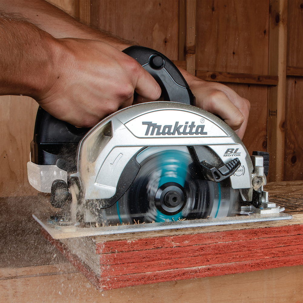 Пила дисковая аккумуляторная Makita DHS661ZU LXT 18В, 165 мм, 5000 об/мин, без акб и ЗУ