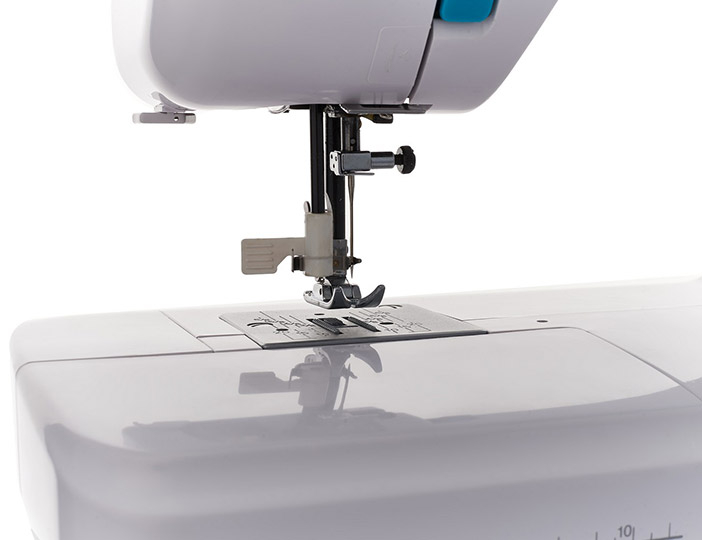 Электронная швейная машина CHAYKA NEW WAVE 4030