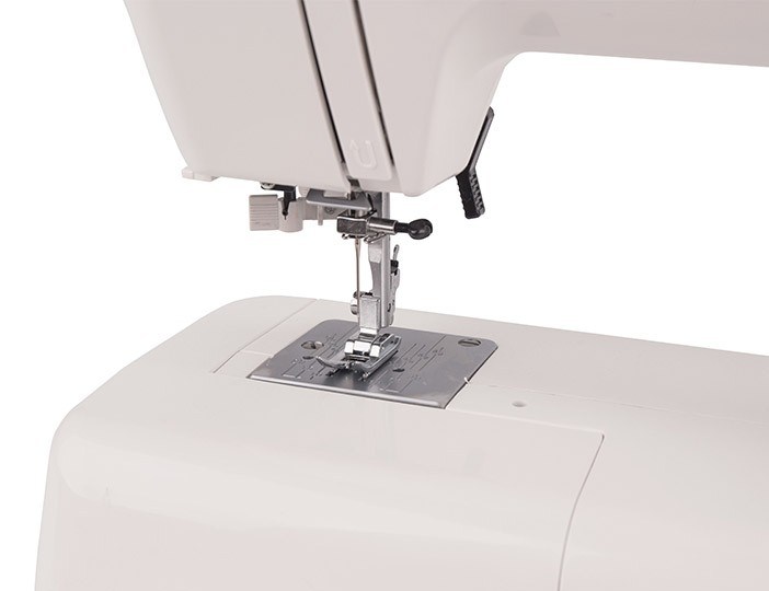 Электромеханическая швейная машина Janome 1225S