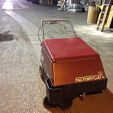 Аккумуляторная подметальная машина Factory Cat Sweeper 34