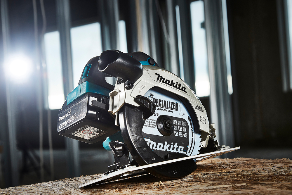 Пила дисковая аккумуляторная Makita DHS660Z LXT 18В, 165 мм, 5000 об/мин, без акб и ЗУ