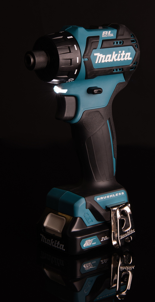 Дрель-шуруповерт аккумуляторная Makita DF032DZ CXT 10.8В, 35 Нм, 1500 об/мин, без акб и ЗУ
