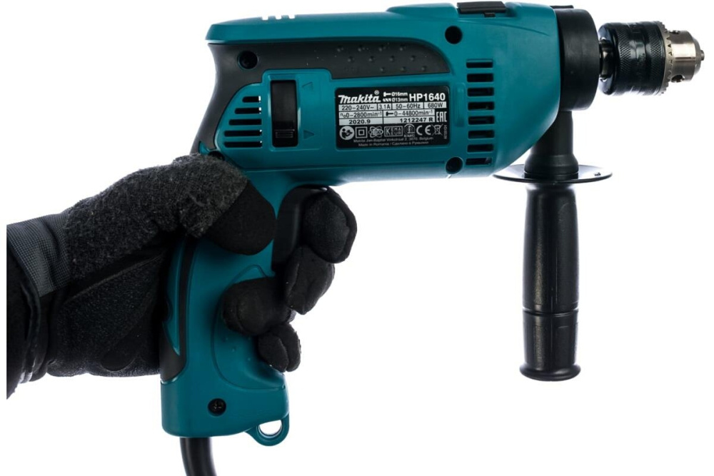 Дрель ударная Makita HP1640 680 Вт, ЗВП-13 мм, 0-2800об\м, 1.8кг, кор