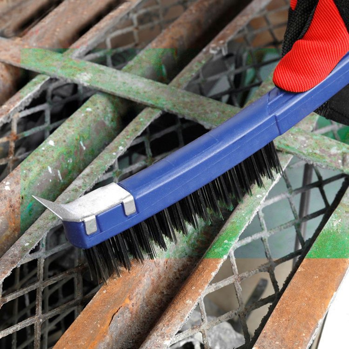 Щетка стальная 3х17 со скребком WORKPRO