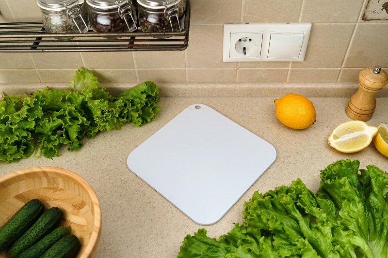 Доска разделочная 210х210х5 мм