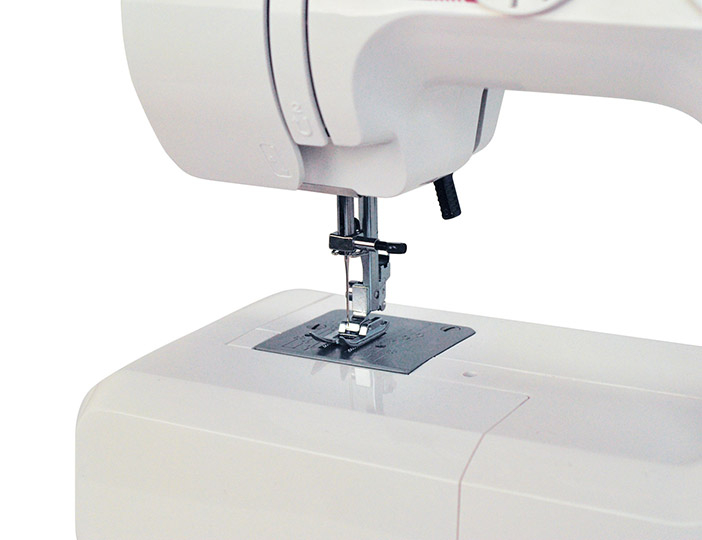 Электромеханическая швейная машина Elna TN1008