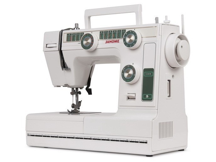 Компьютерная швейная машина Janome HD6130