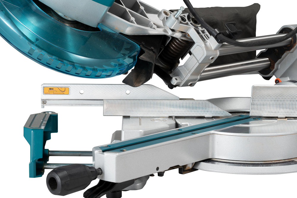 Пила торцовочная консольного типа Makita LS1110F 1430 Вт, 255/260 мм, 4300 об/мин