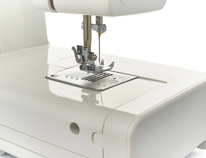 Электромеханическая швейная машина CHAYKA модель ЧАЙКА 134А