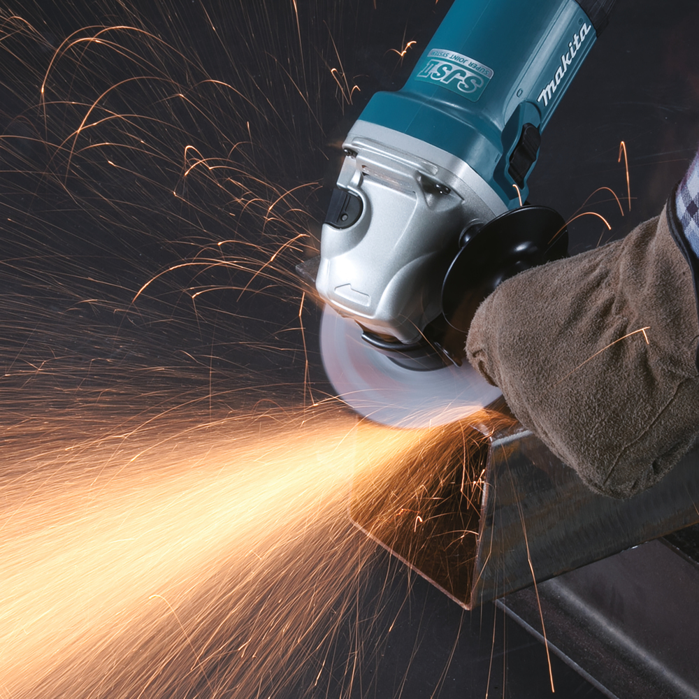 Угловая шлифовальная машина электрическая Makita GA5040C 1400 Вт, 125 мм, 2800-11000 об/мин