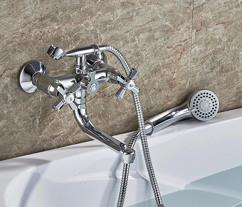 СМЕСИТЕЛЬ ДЛЯ ВАННЫ LEDEME L3190 КОРОТКИЙ ИЗЛИВ