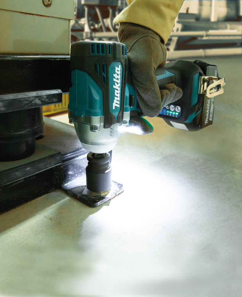 Гайковерт ударный аккумуляторный Makita DTW300Z LXT 18В, 1/2\", 330 Нм, 0 – 3200 об/мин, без акб и ЗУ