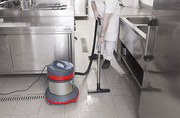 Пылесос для сухой и влажной уборки GREEN 503-BM