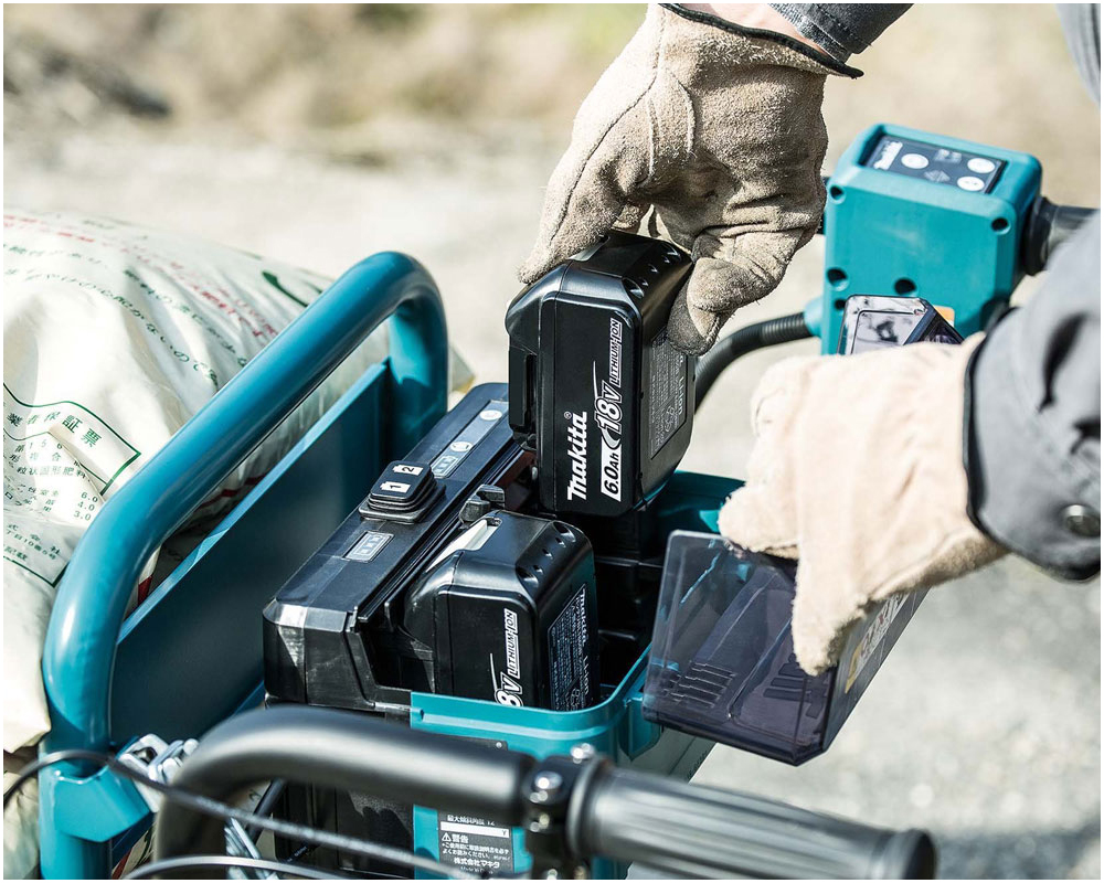 Аккумуляторная самоходная тележка Makita DCU180Z 18В, грузоподъемность 130 кг., 12 градусов подъем, 2 скорости вперед, без акб и З/У