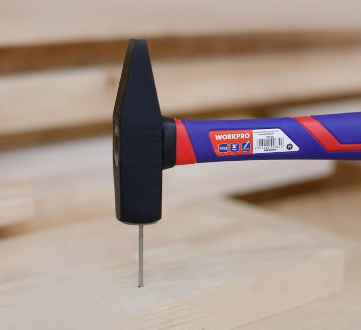 Молоток слесарный с фиберглассовой рукояткой  1500г WORKPRO