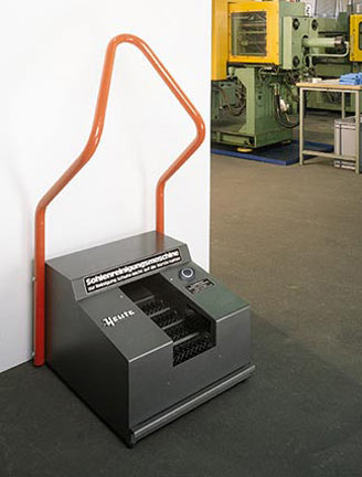 Машинка для чистки обуви HEUTE Solamat 90