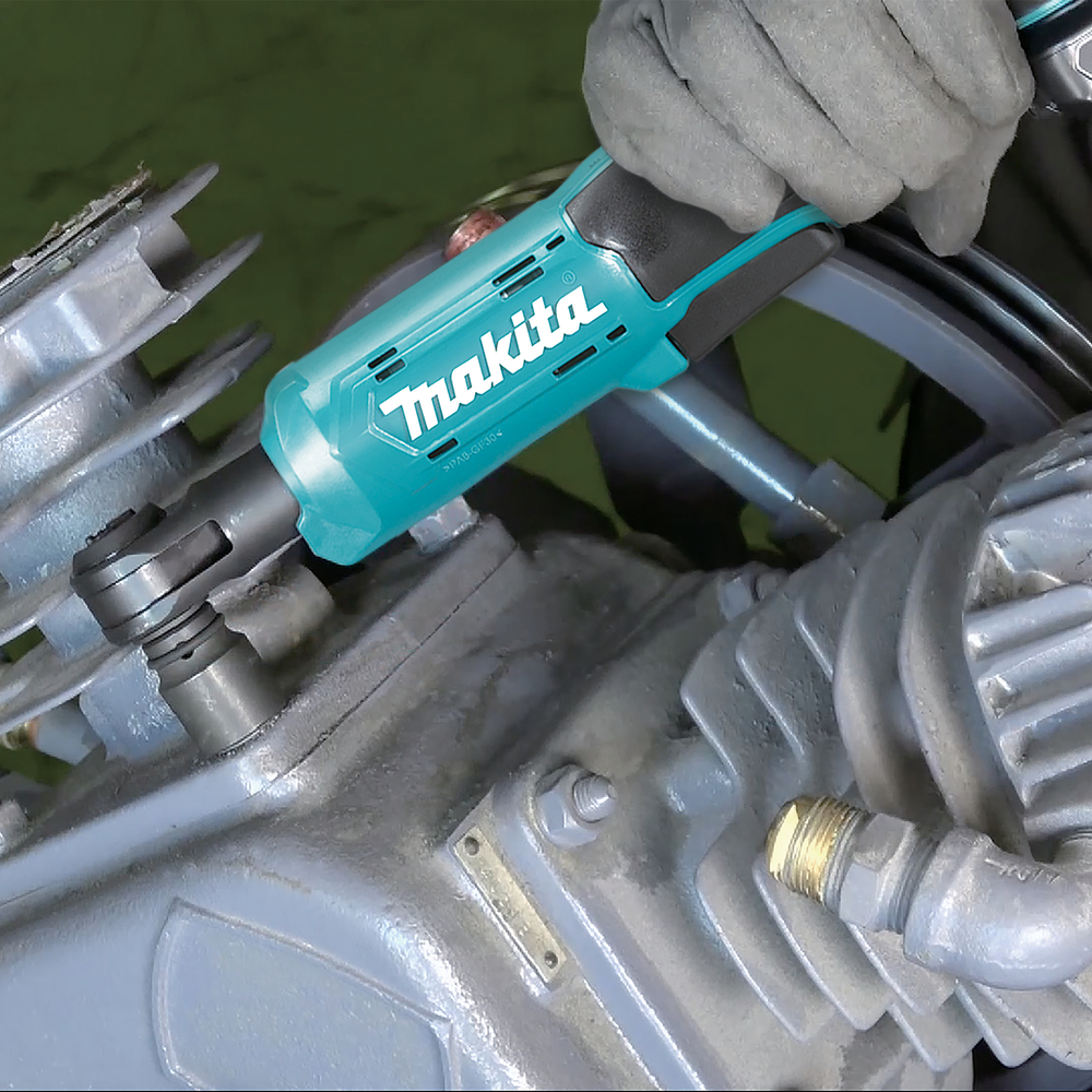 Угловой гайковерт трещетка аккумуляторный Makita WR100DZ СXT 12В, 3/8\" и 1/4\", 47.5 Нм, 0 – 800 об/мин, без акб и ЗУ
