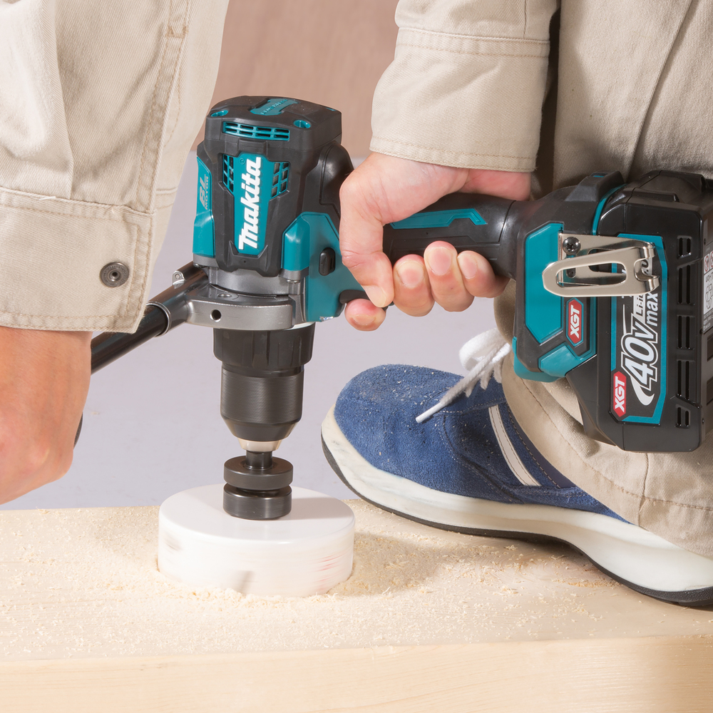 Дрель-шуруповерт аккумуляторная Makita DF001GD201 XGT 40В, 2х2.5 Ач Li-ion, 140 Нм, 2600 об/мин