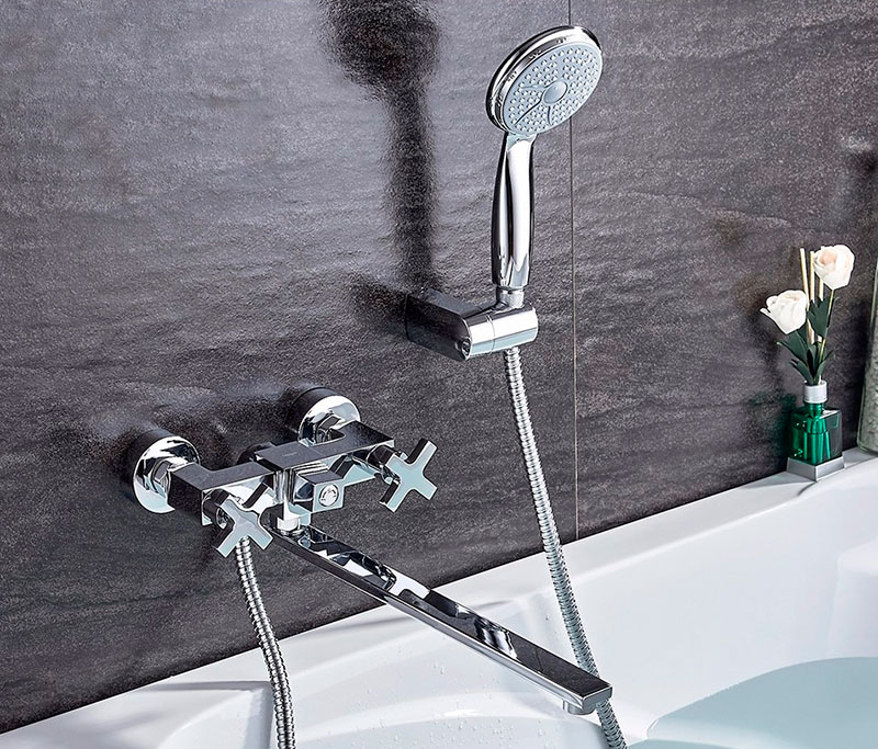 СМЕСИТЕЛЬ ДЛЯ ВАННЫ LEDEME L2584 ИЗЛИВ L35F-2